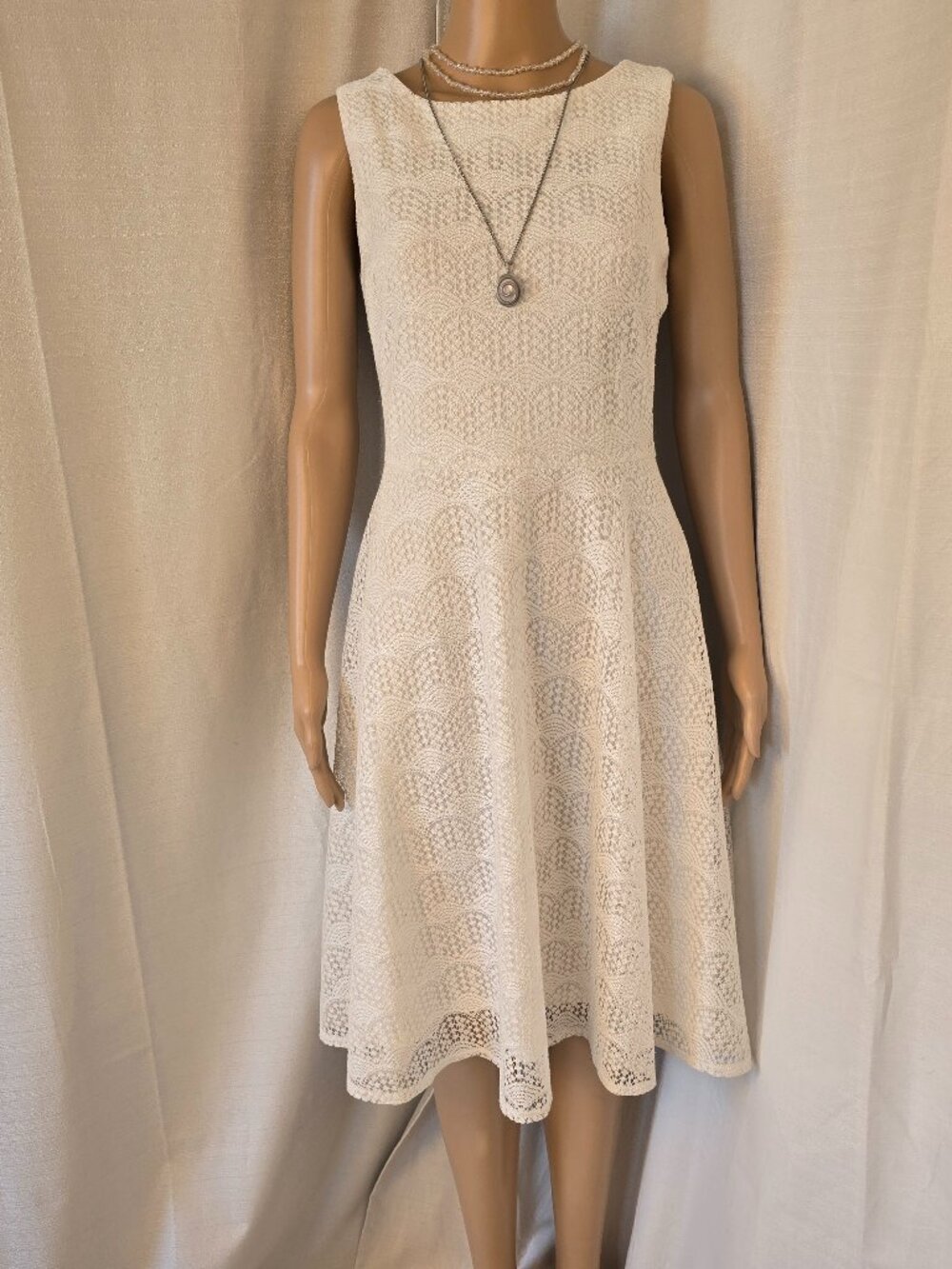 Danny & Nicole White Sleeveless Lined Lace Summer Dress with Back Zipper Size 10